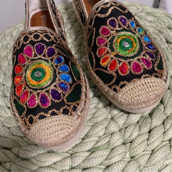 NWOB PATRIZIA Women's Maylis Gold Embroidered Slip On Flats Espadrille - Picture 6 of 7